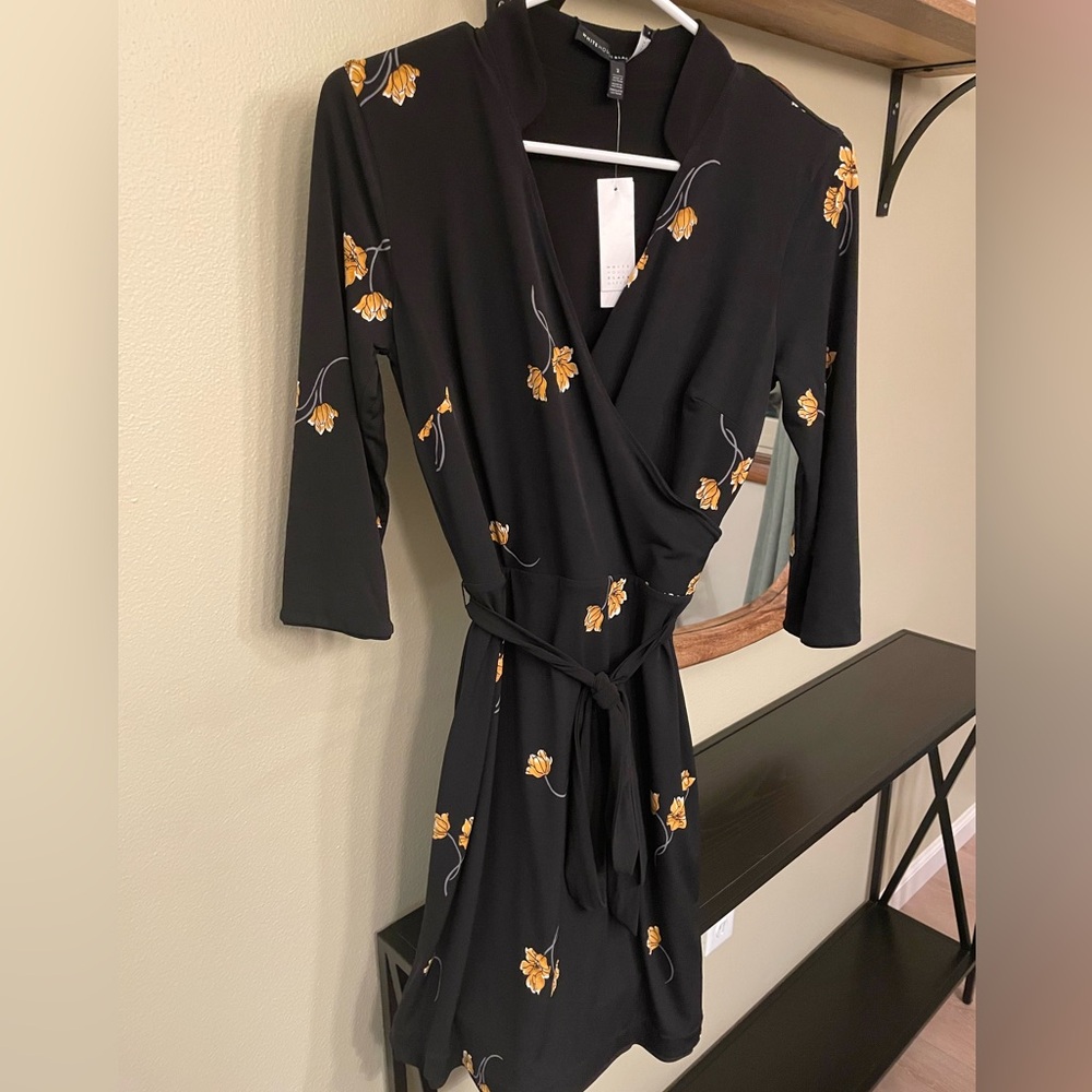 White House Black Market Reversible Dress Size 2, Black & Yellow